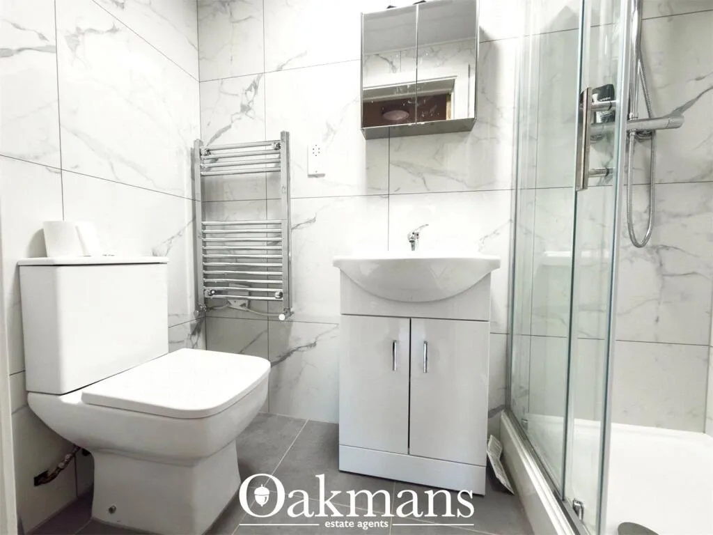 8 bedroom detached house for rent