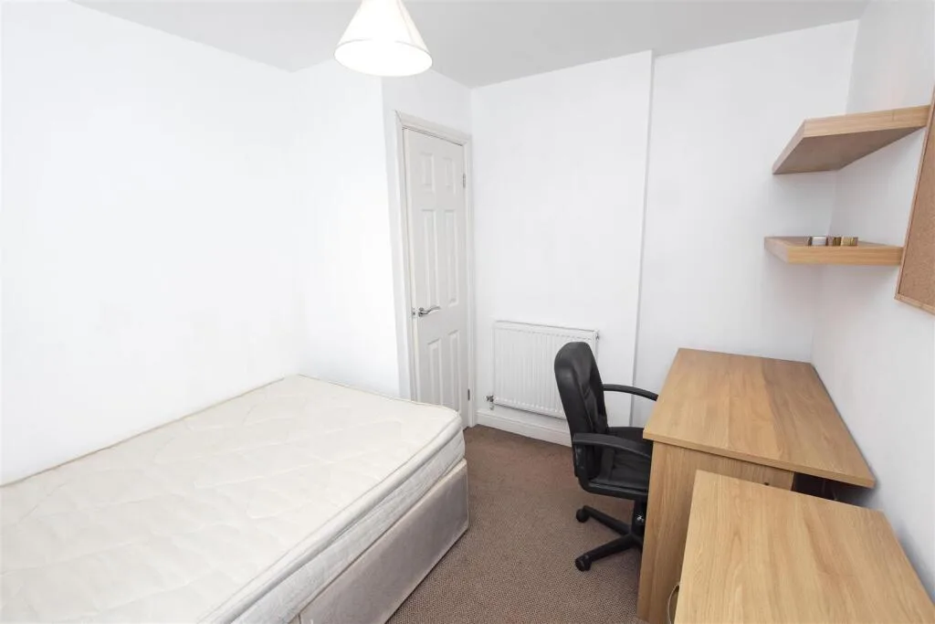 7 bedroom property for rent