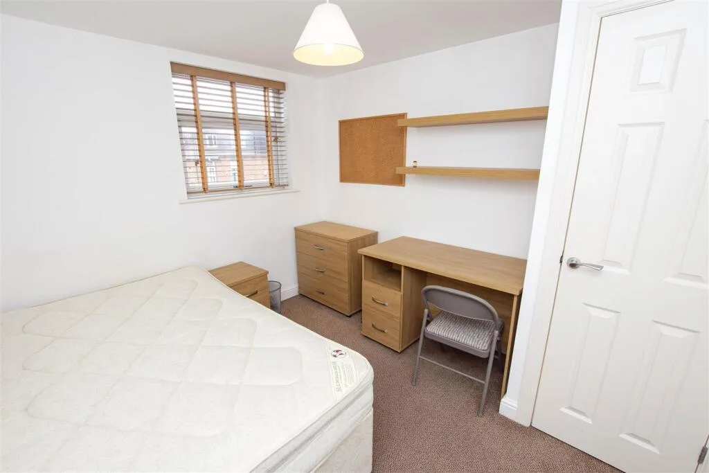 7 bedroom property for rent