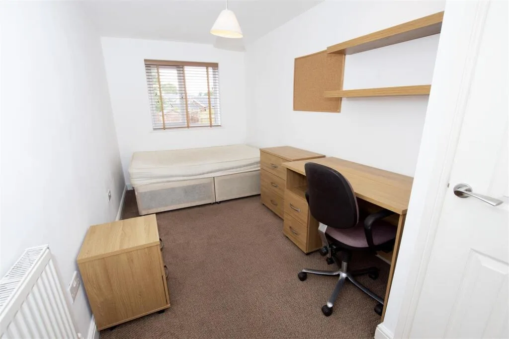 7 bedroom property for rent