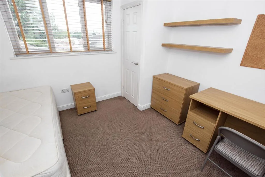 7 bedroom property for rent