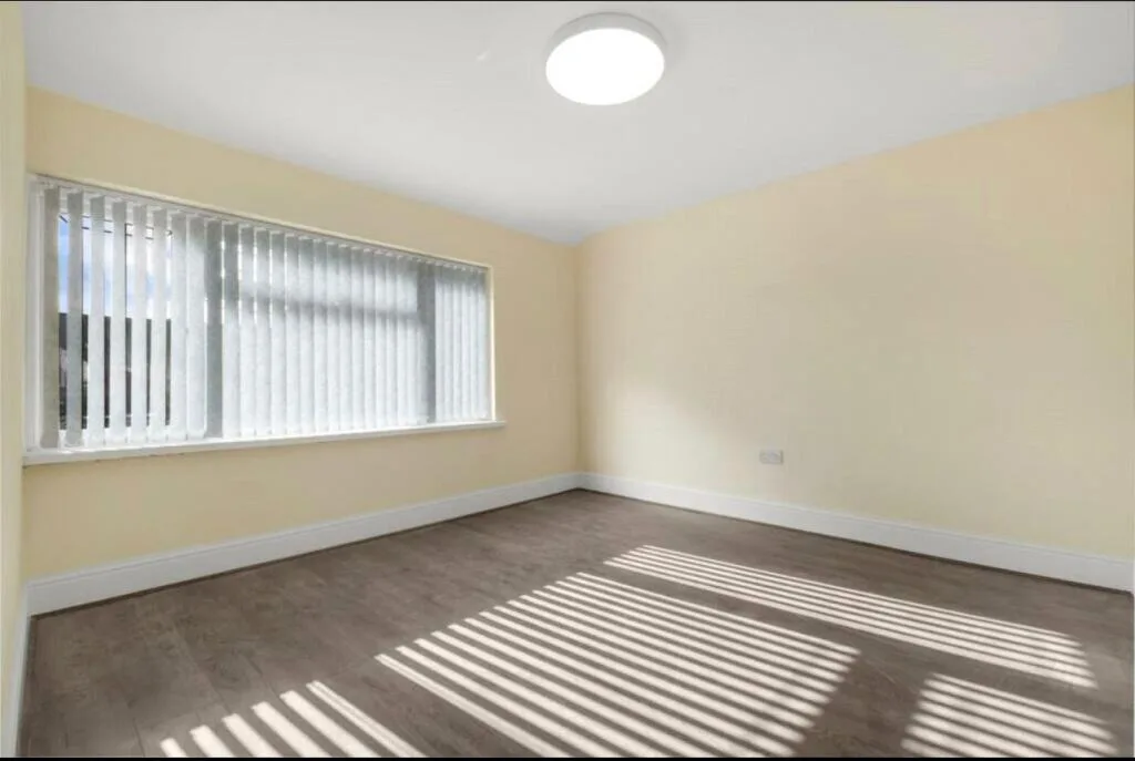 5 bedroom end of terrace house for rent