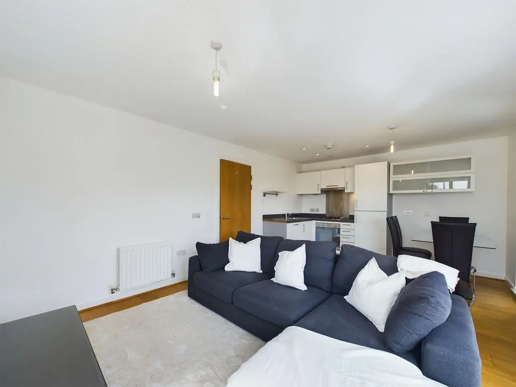 2 bedroom penthouse for rent