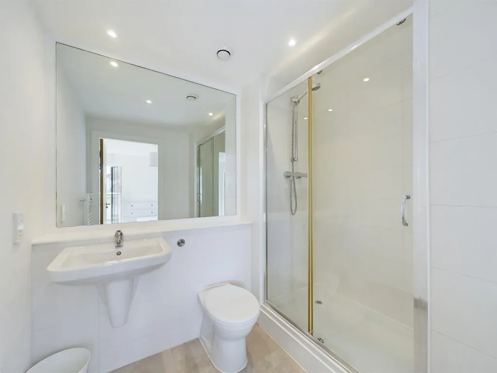 2 bedroom penthouse for rent