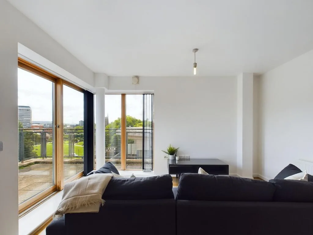 2 bedroom penthouse for rent