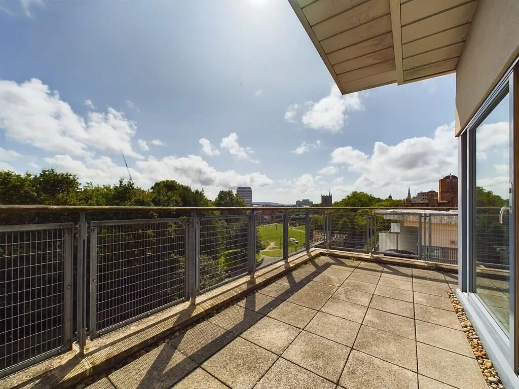 2 bedroom penthouse for rent