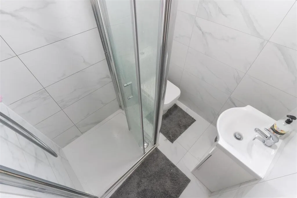 5 bedroom house for rent
