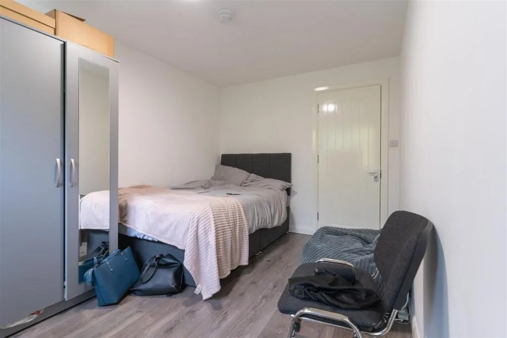 5 bedroom house for rent