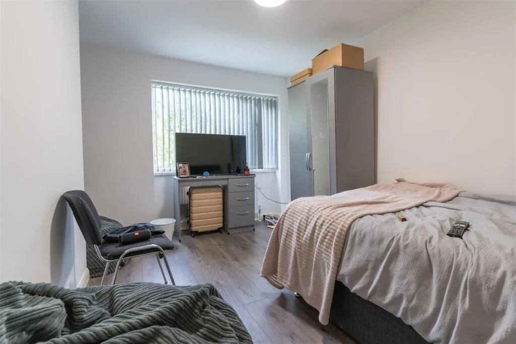 5 bedroom house for rent