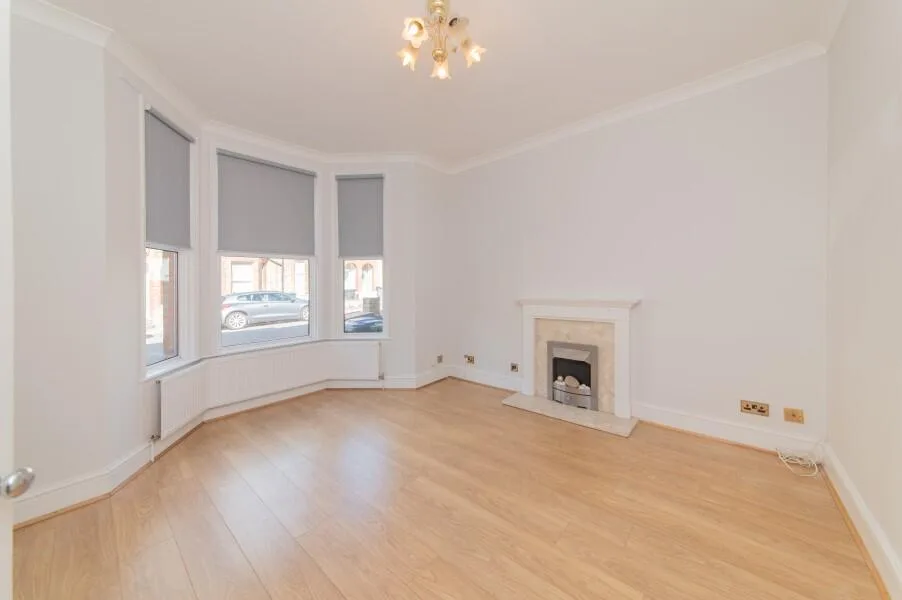 4 bedroom terraced house for rent