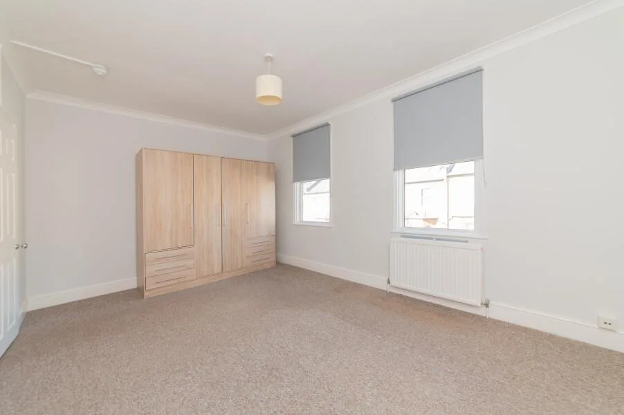 4 bedroom terraced house for rent