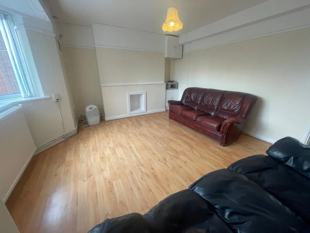 2 bedroom flat for rent