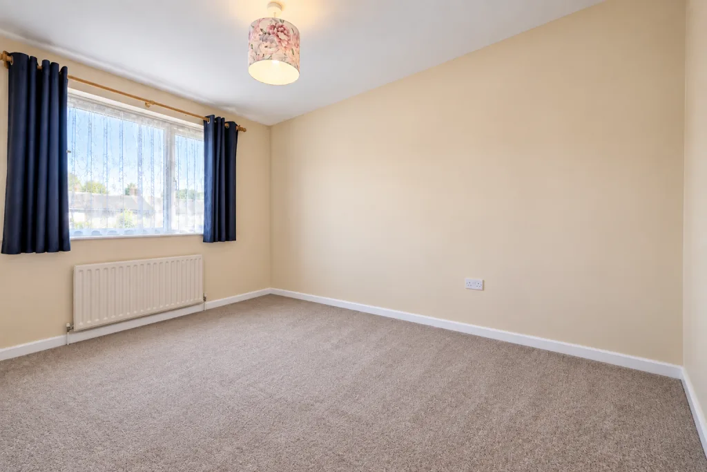 3 bedroom semi-detached house for rent