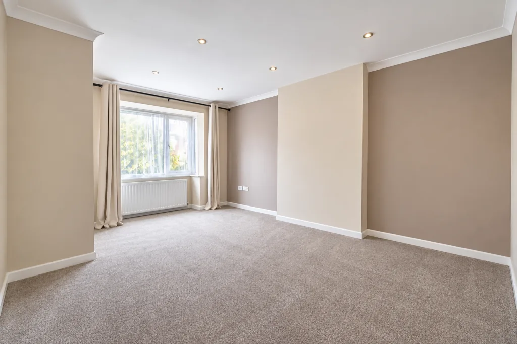 3 bedroom semi-detached house for rent
