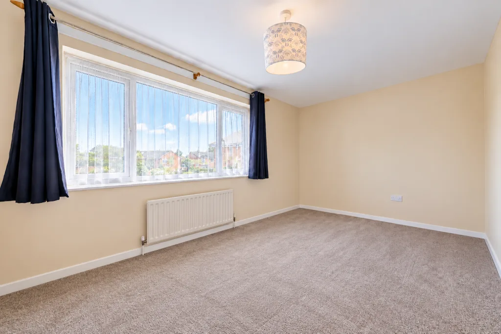 3 bedroom semi-detached house for rent