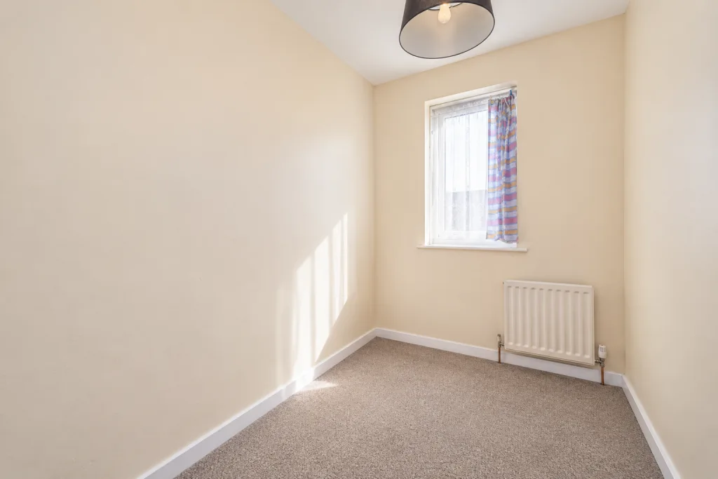 3 bedroom semi-detached house for rent