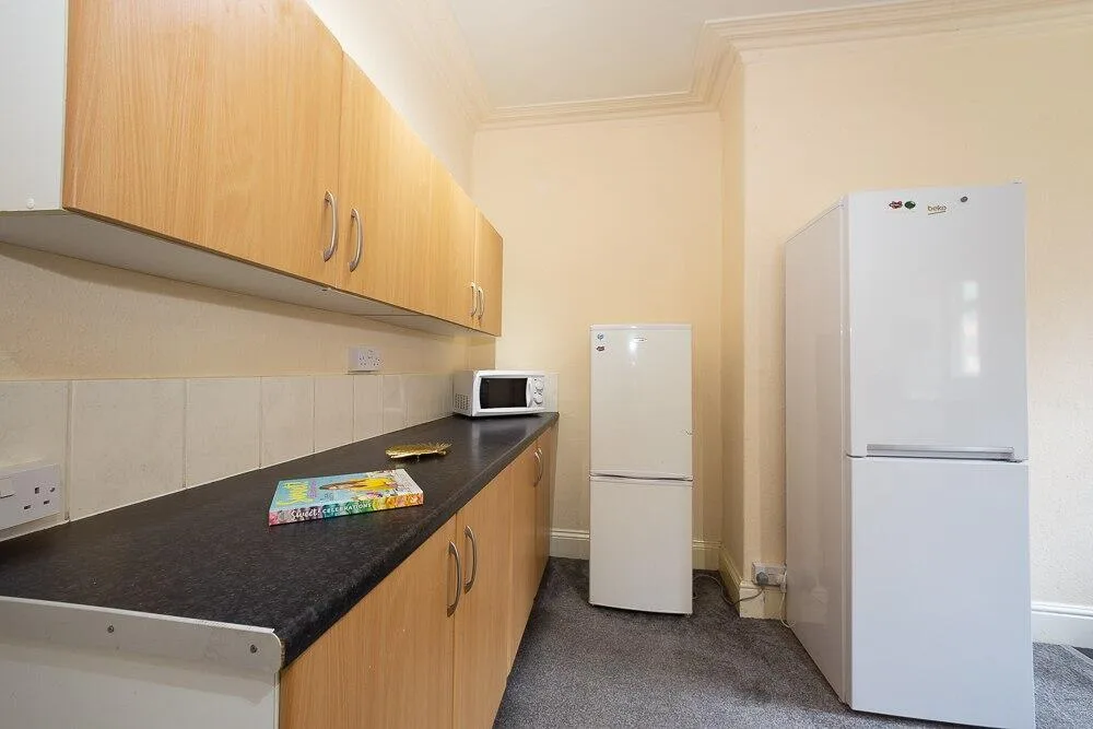 5 bedroom terraced house for rent
