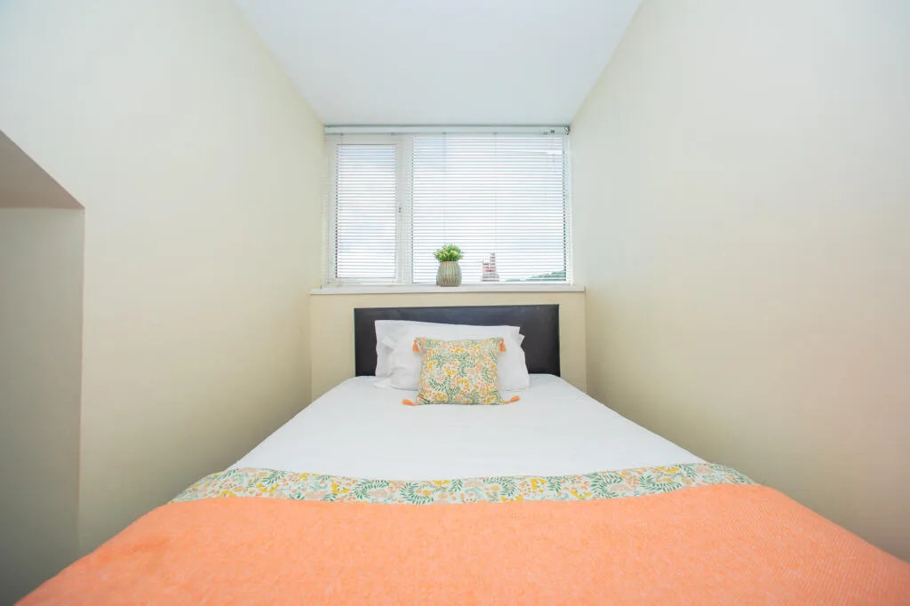 5 bedroom terraced house for rent