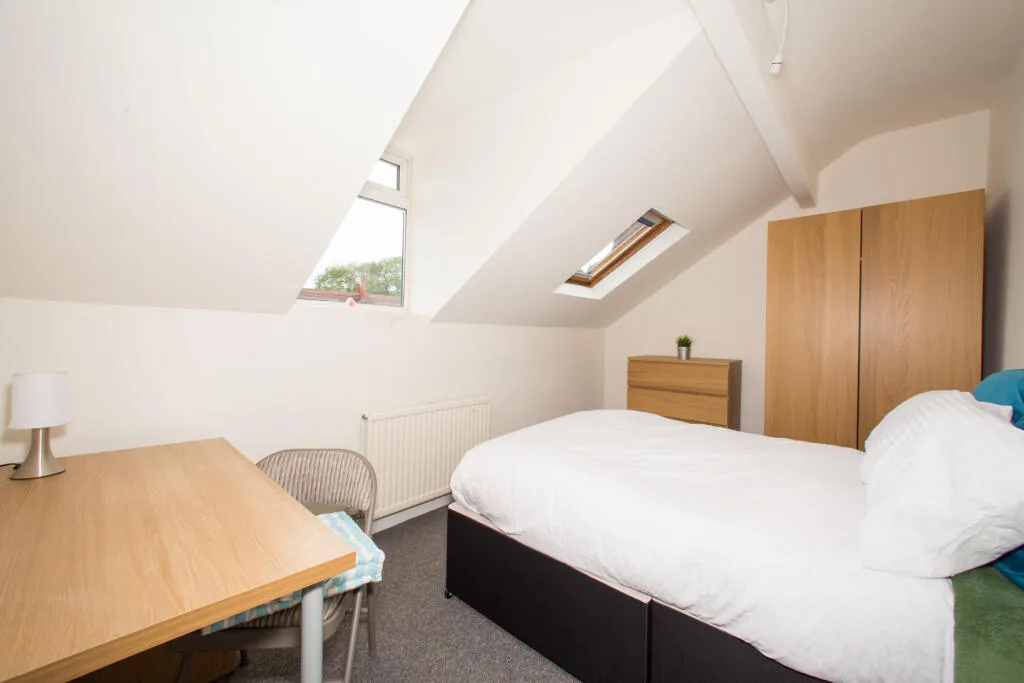5 bedroom terraced house for rent
