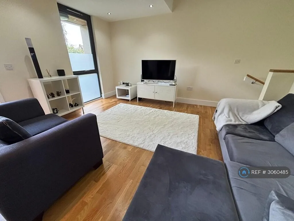 2 bedroom end of terrace house for rent