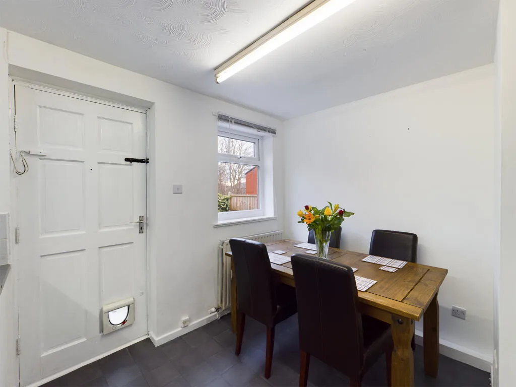 2 bedroom semi-detached house for rent
