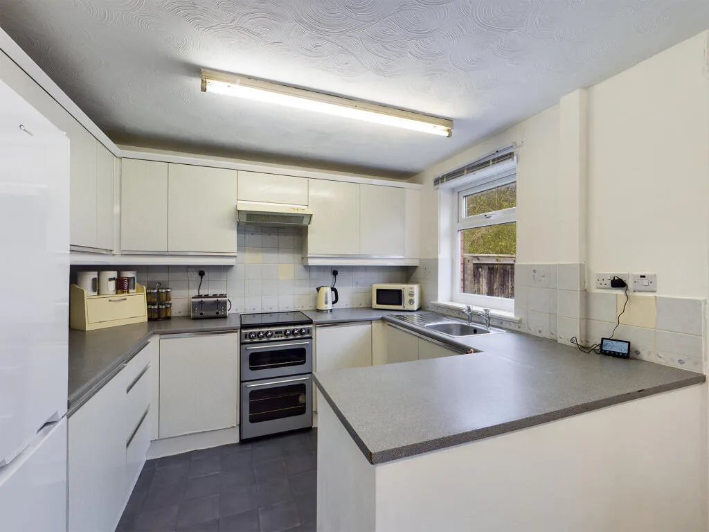 2 bedroom semi-detached house for rent
