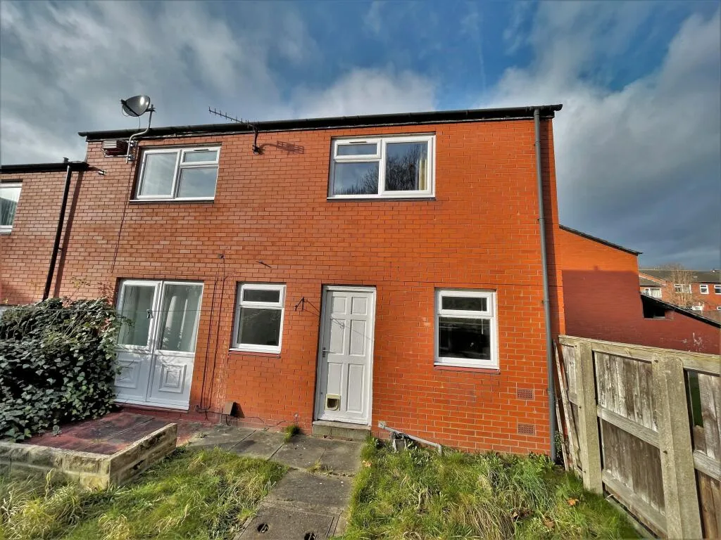 2 bedroom semi-detached house for rent