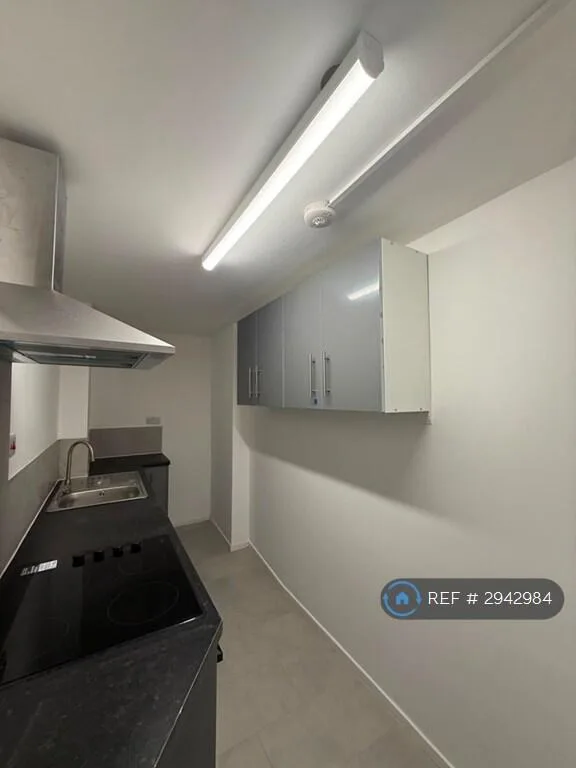 4 bedroom maisonette for rent