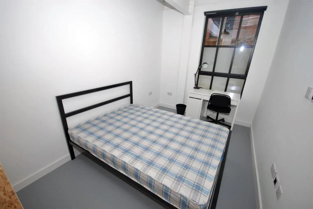 5 bedroom apartment for rent