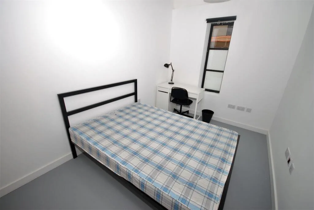 5 bedroom apartment for rent