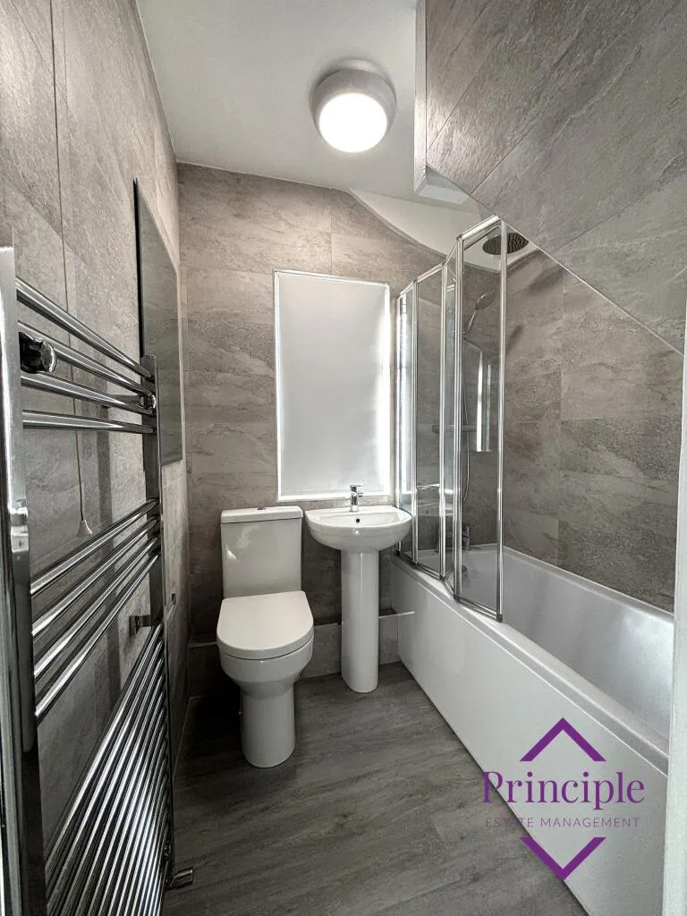 3 bedroom semi-detached house for rent