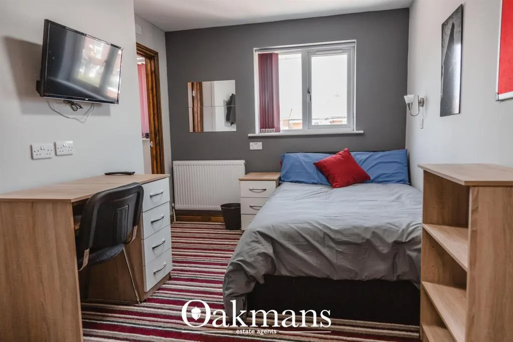 8 bedroom house for rent