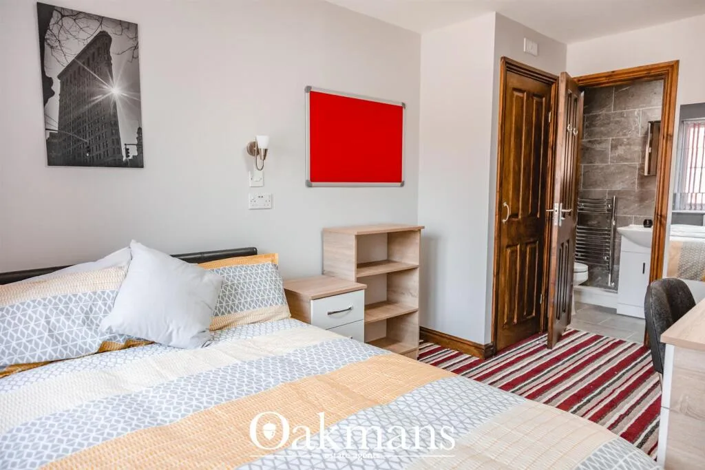 8 bedroom house for rent