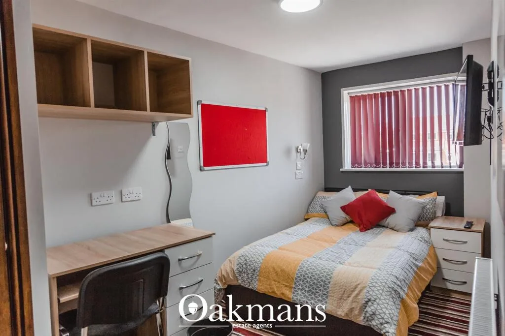 8 bedroom house for rent