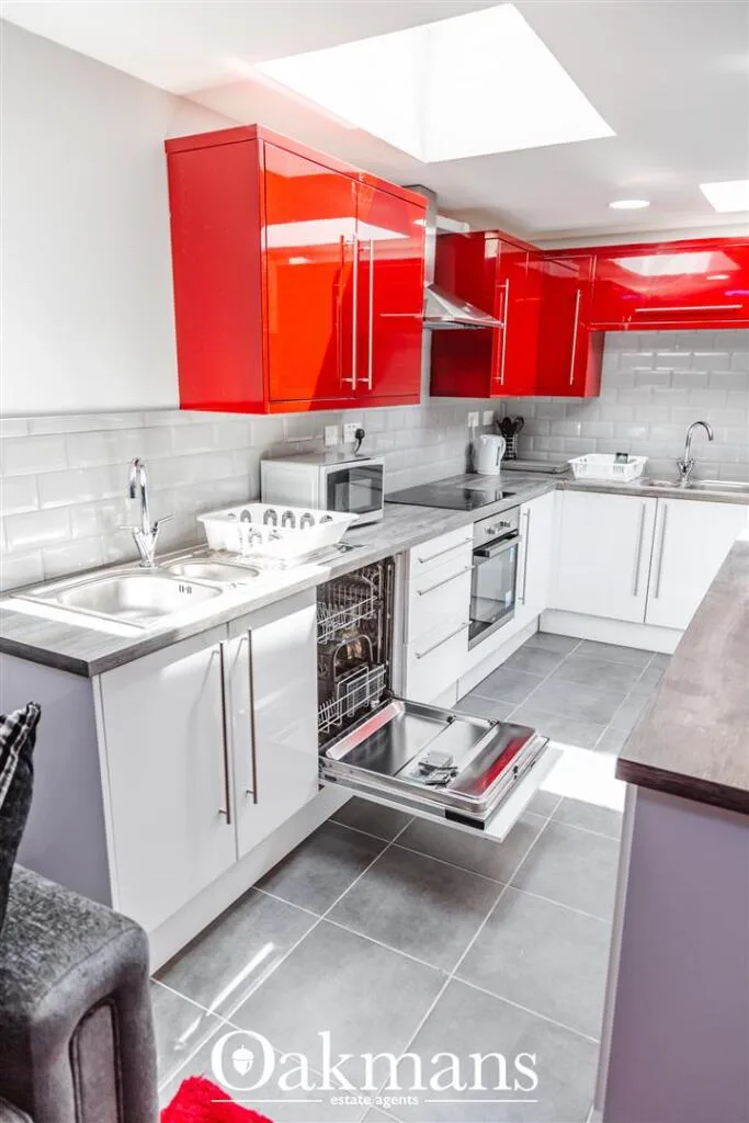 8 bedroom house for rent