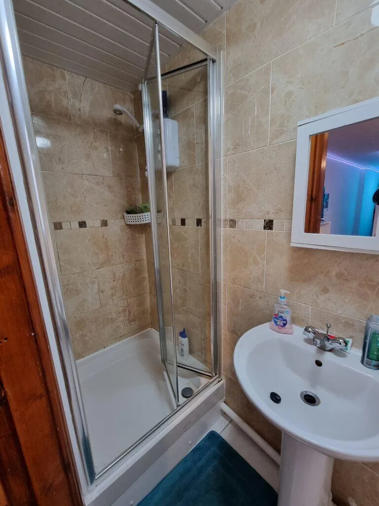 9 bedroom terraced house for rent