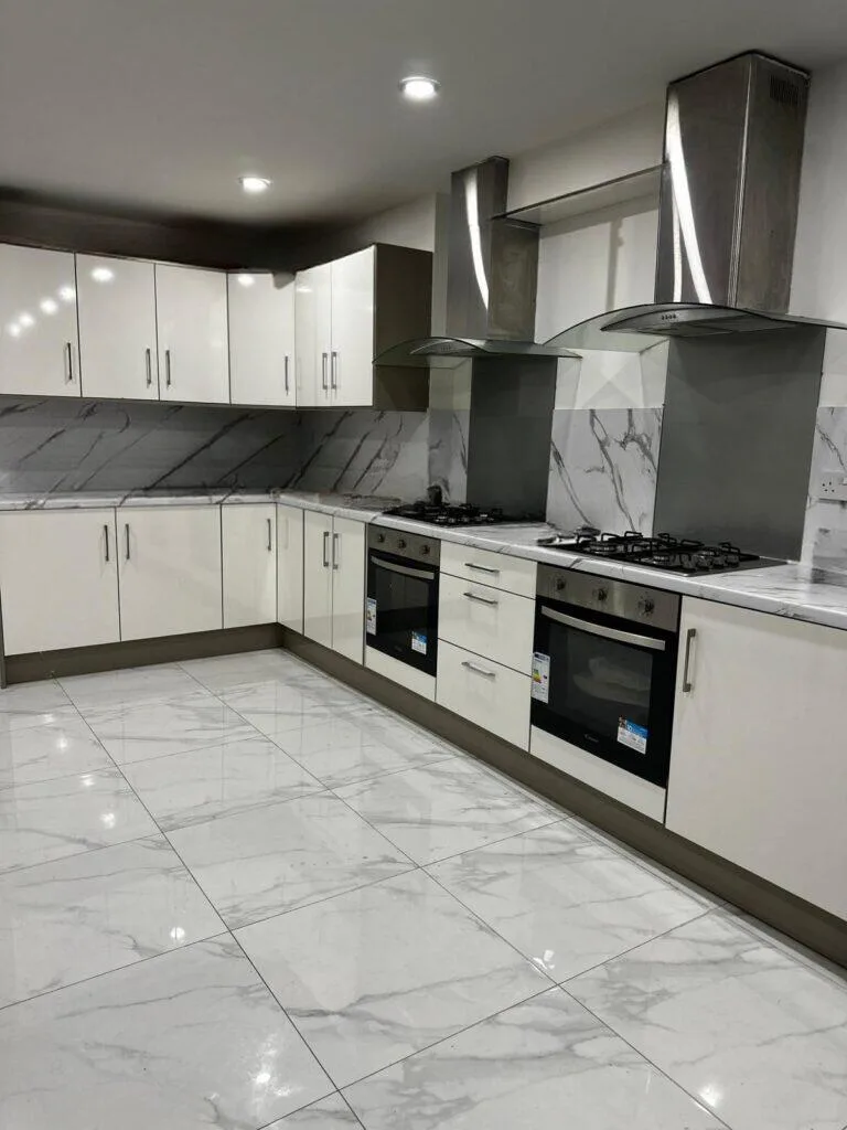 8 bedroom terraced house for rent
