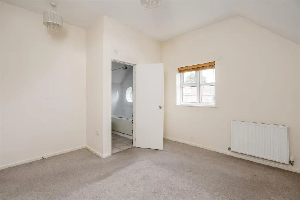 1 bedroom semi-detached house for rent