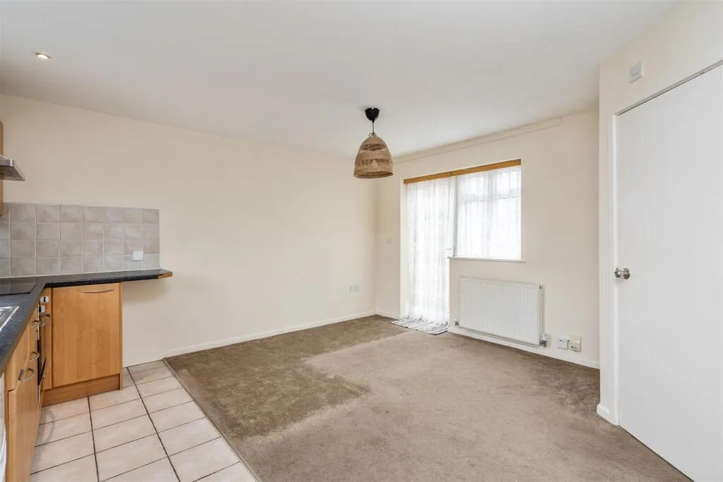 1 bedroom semi-detached house for rent