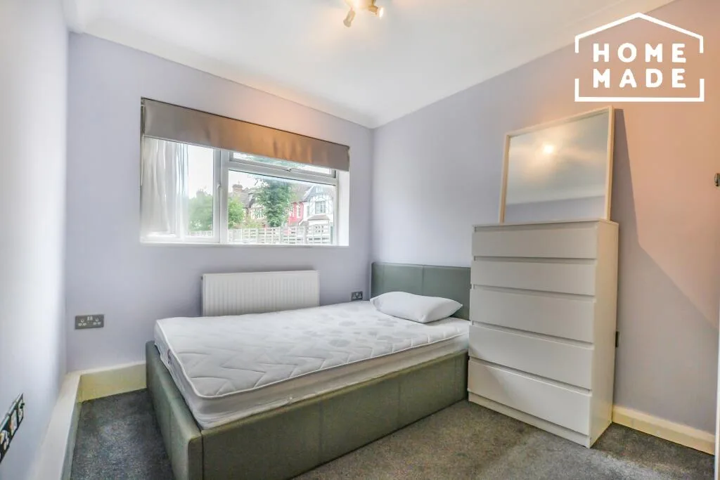 3 bedroom ground floor flat for rent