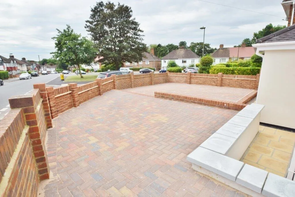 5 bedroom semi-detached house for rent