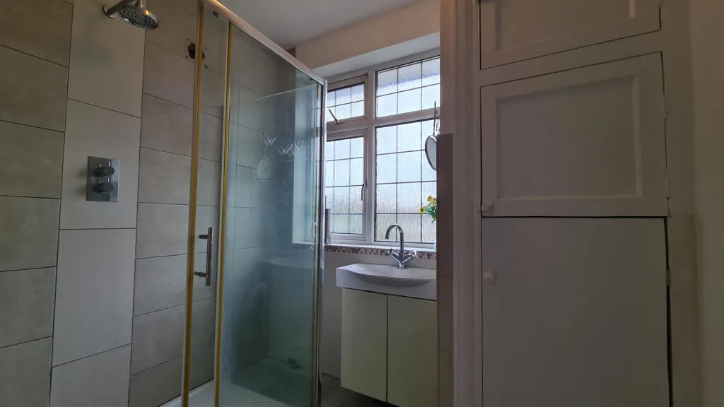 3 bedroom semi-detached house for rent
