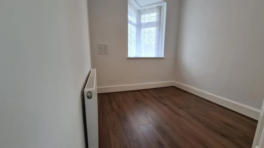 3 bedroom semi-detached house for rent