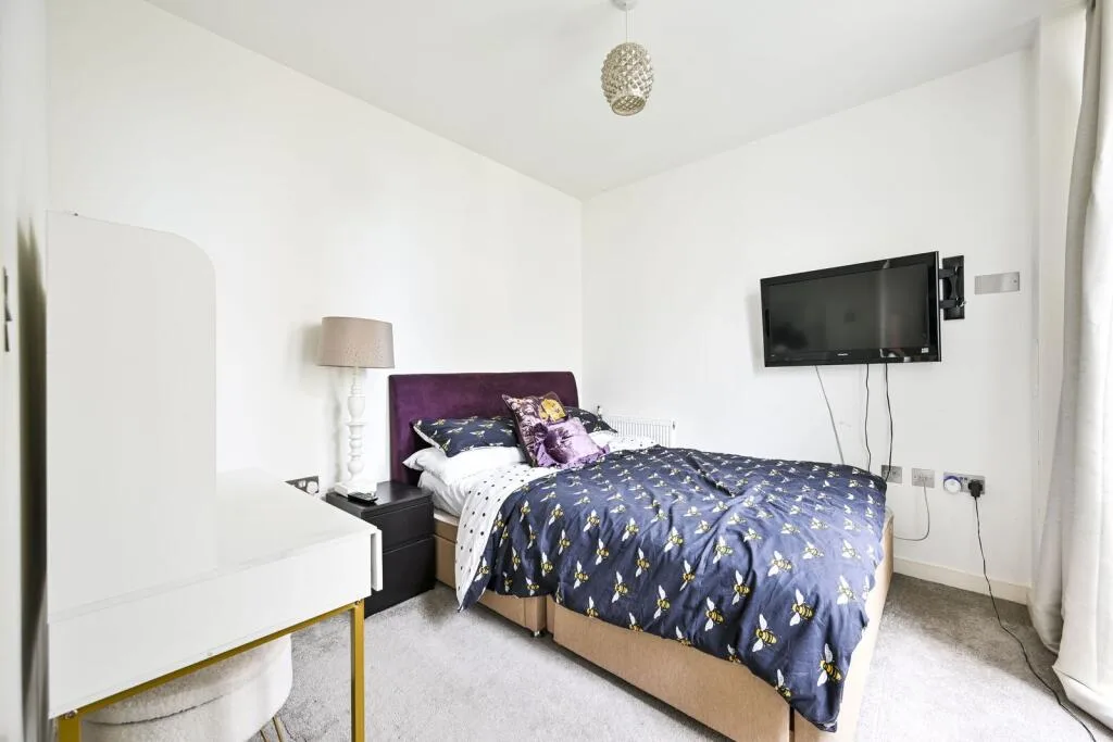 2 bedroom maisonette for rent