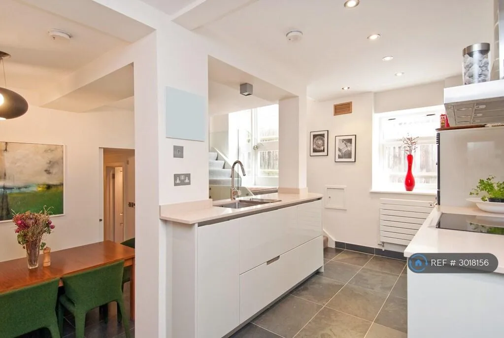 3 bedroom flat for rent