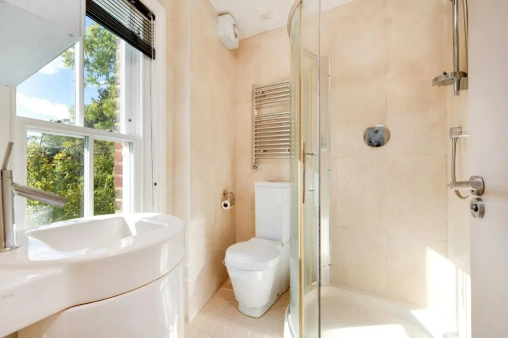 3 bedroom flat for rent