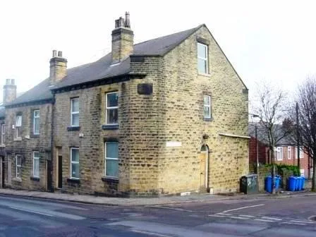 4 bedroom end of terrace house for rent