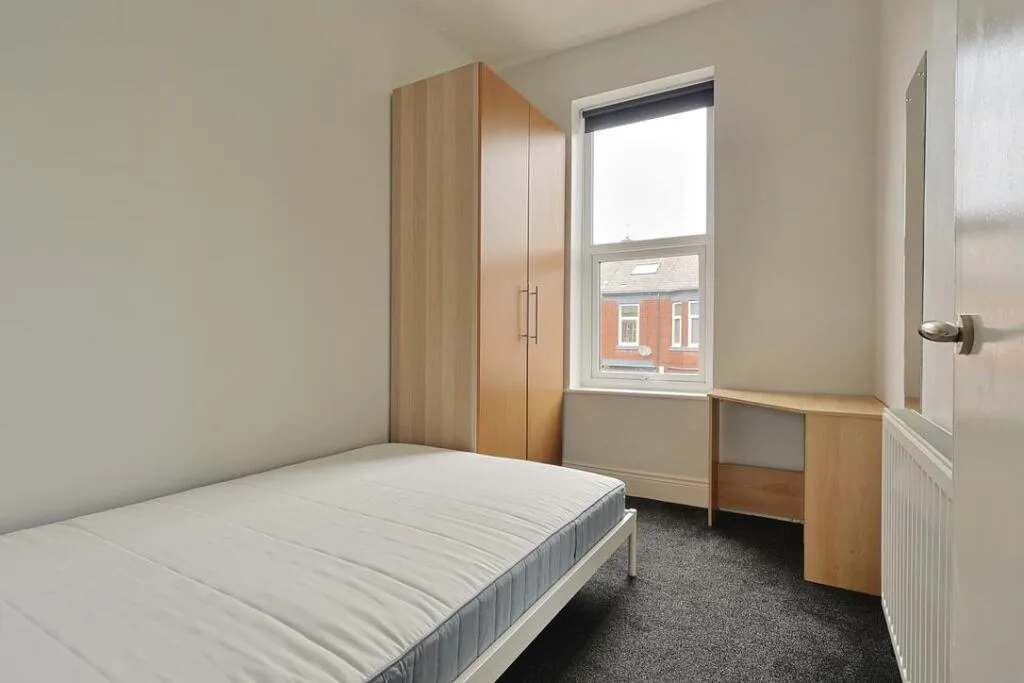 4 bedroom maisonette for rent