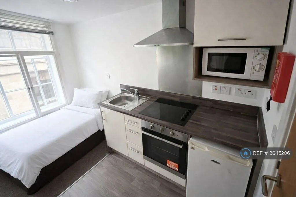 Studio flat for rent