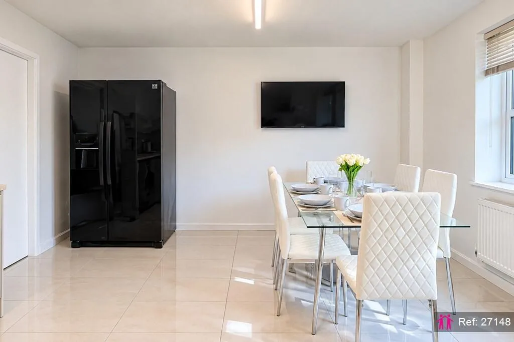 6 bedroom terraced house for rent